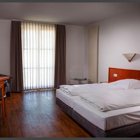 Altstadthotel Brauereigasthof Winkler Berching Extérieur photo