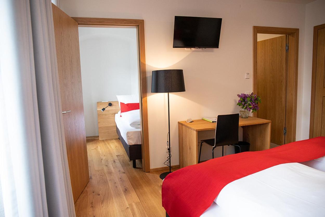 Altstadthotel Brauereigasthof Winkler Berching Extérieur photo
